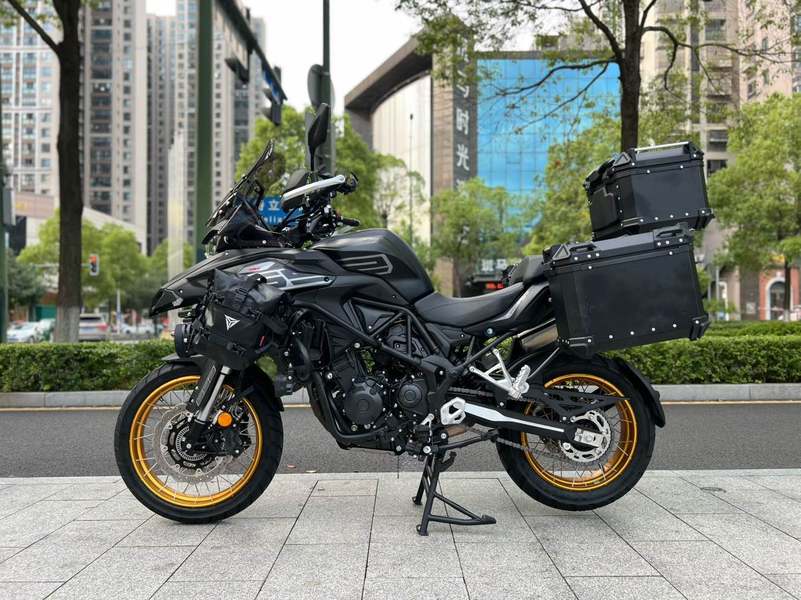 二手贝纳利TRK552