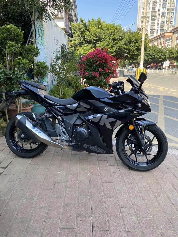 二手豪爵铃木GSX250R