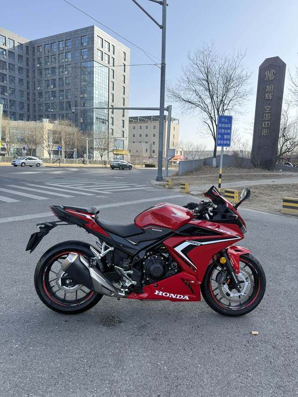二手本田CBR400R