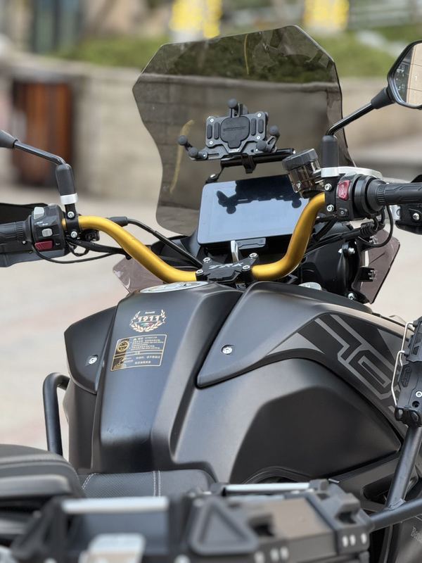 二手贝纳利TRK702