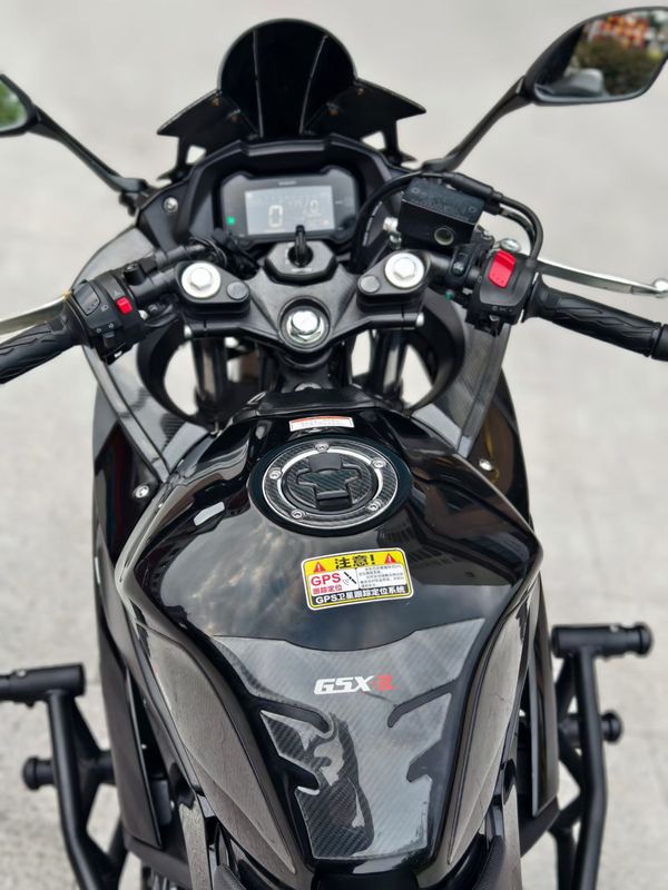 二手豪爵铃木GSX250R