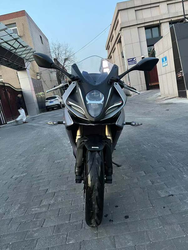 二手贝纳利龙卷风 Tornado 302R