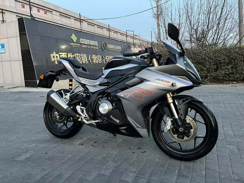 二手贝纳利龙卷风 Tornado 302R