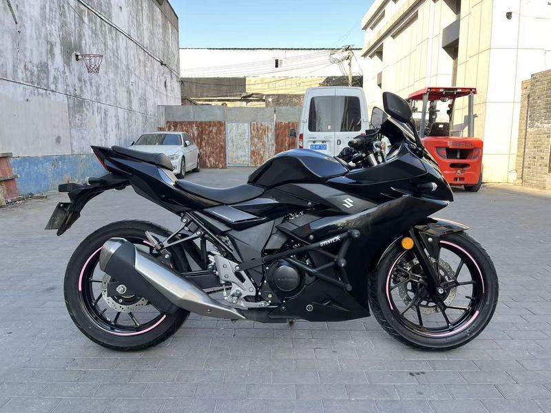 二手豪爵铃木GSX250R
