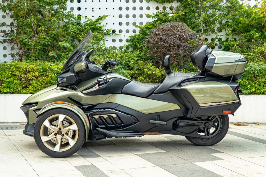 二手庞巴迪Spyder RT