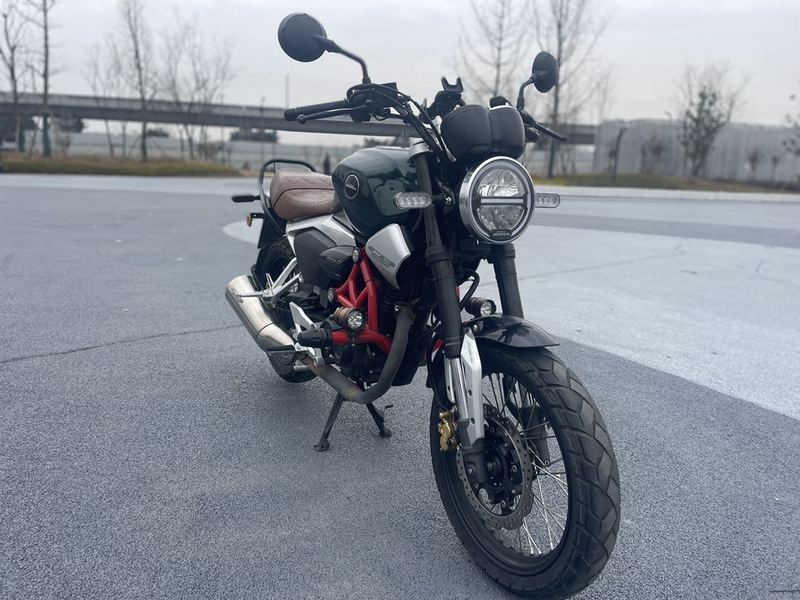 二手五羊本田鸷道 CB190SS