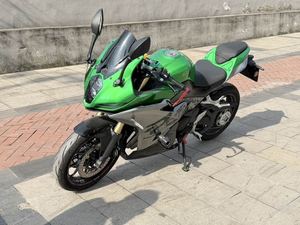 二手贝纳利龙卷风 Tornado 402R