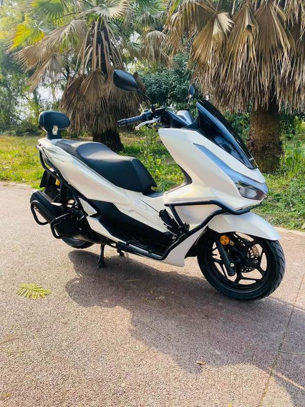 二手五羊本田PCX