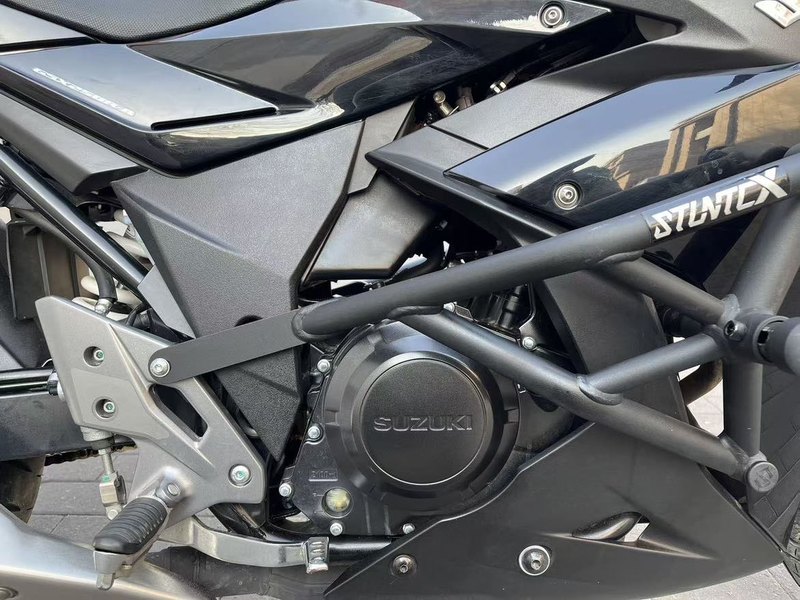 二手豪爵铃木GSX250R