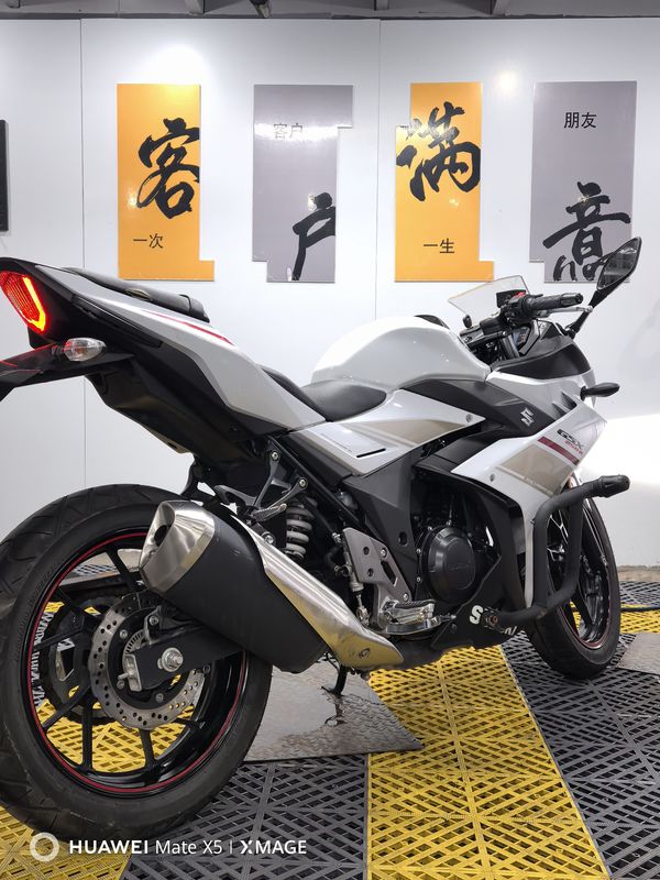 二手豪爵铃木GSX250R