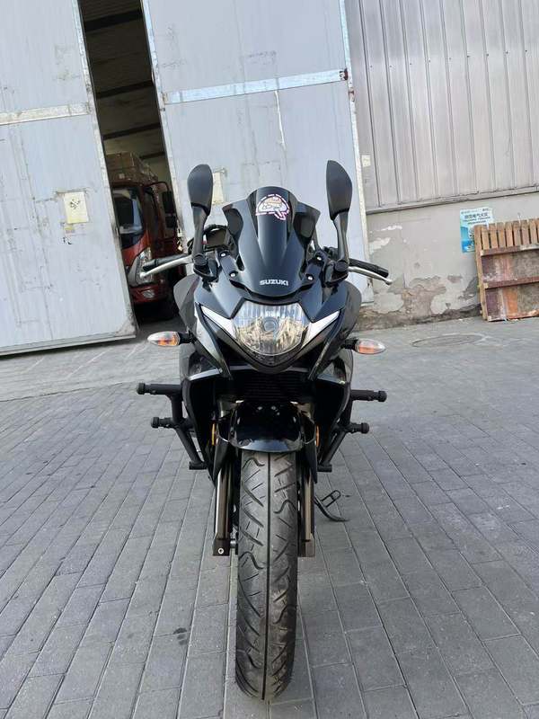 二手豪爵铃木GSX250R
