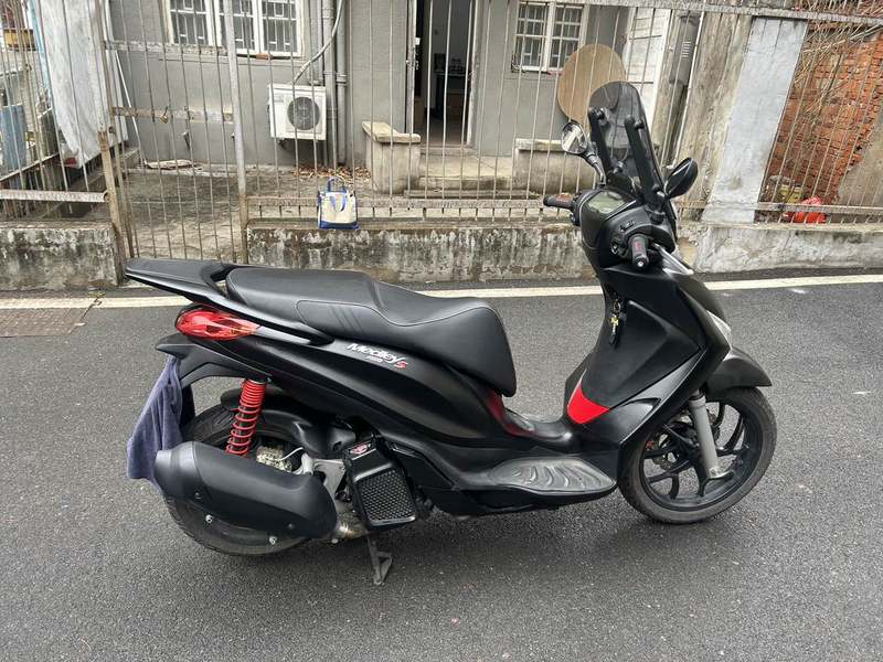 二手比亚乔Medley 150