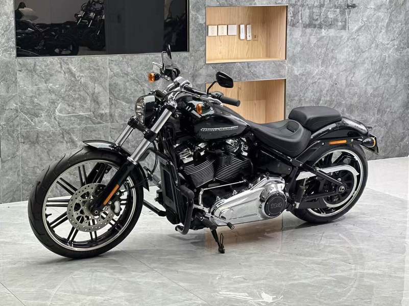 二手哈雷戴维森突破者 Breakout