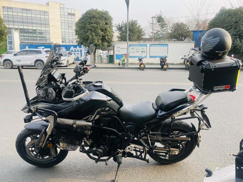 二手贝纳利TRK702