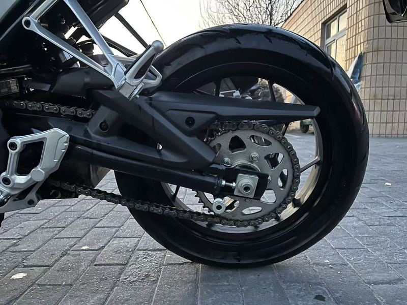 二手贝纳利龙卷风 Tornado 302R