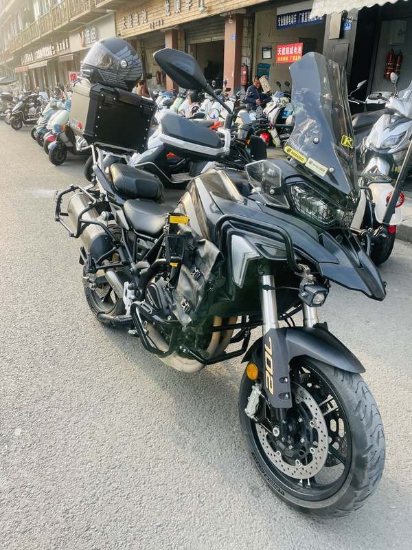 二手贝纳利TRK702