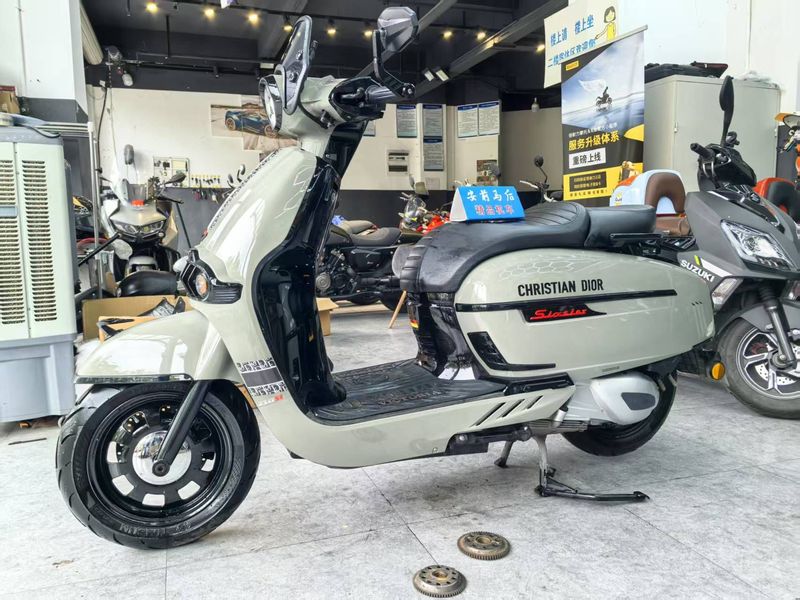 二手维多利亚Sixties 250Si