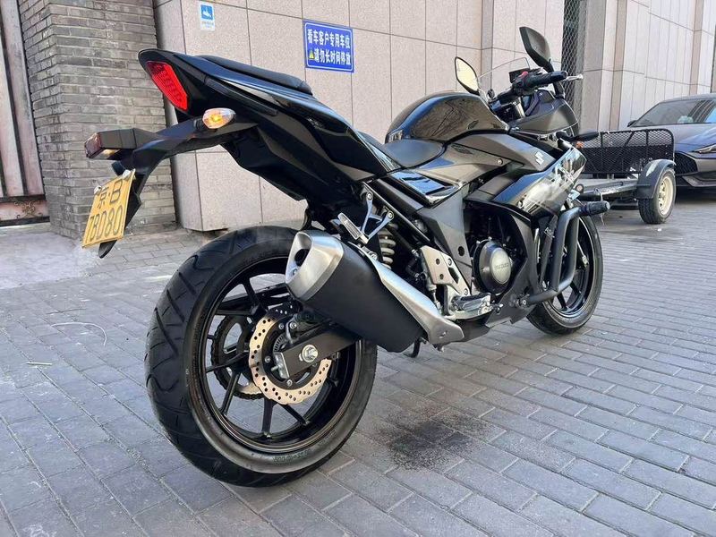 二手豪爵铃木GSX250R