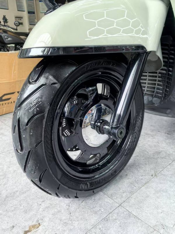 二手维多利亚Sixties 250Si