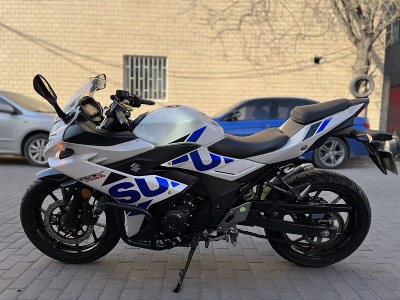 二手豪爵铃木GSX250R