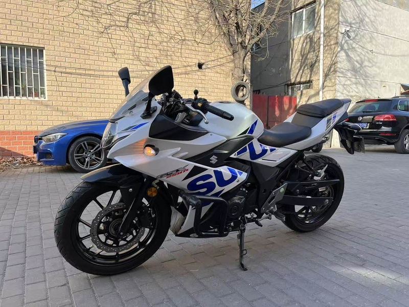 二手豪爵铃木GSX250R