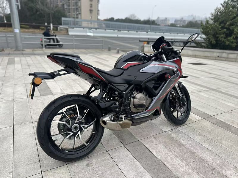 二手QJMOTOR赛400