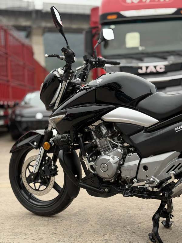 二手豪爵铃木骊驰 GW250