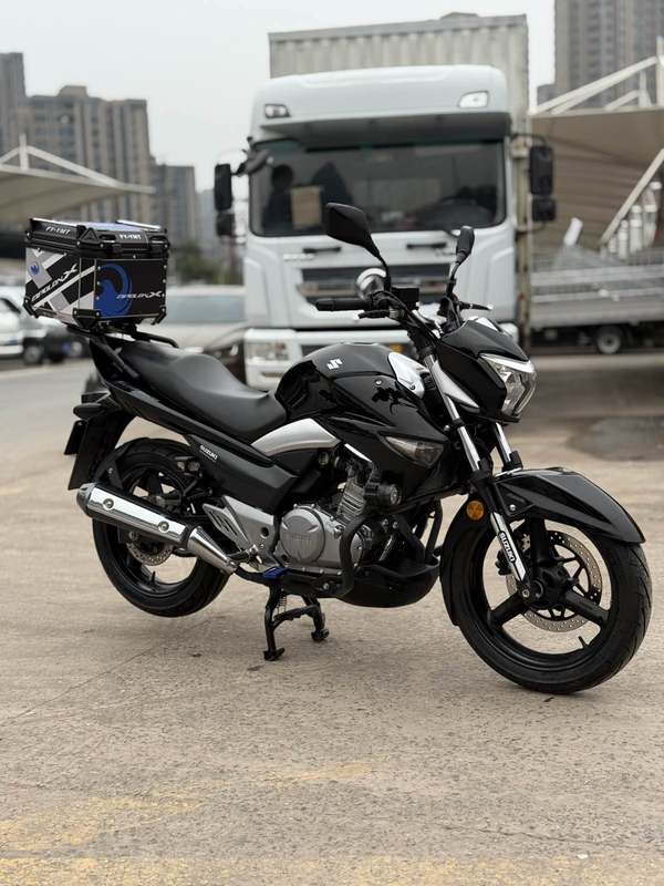 二手豪爵铃木骊驰 GW250