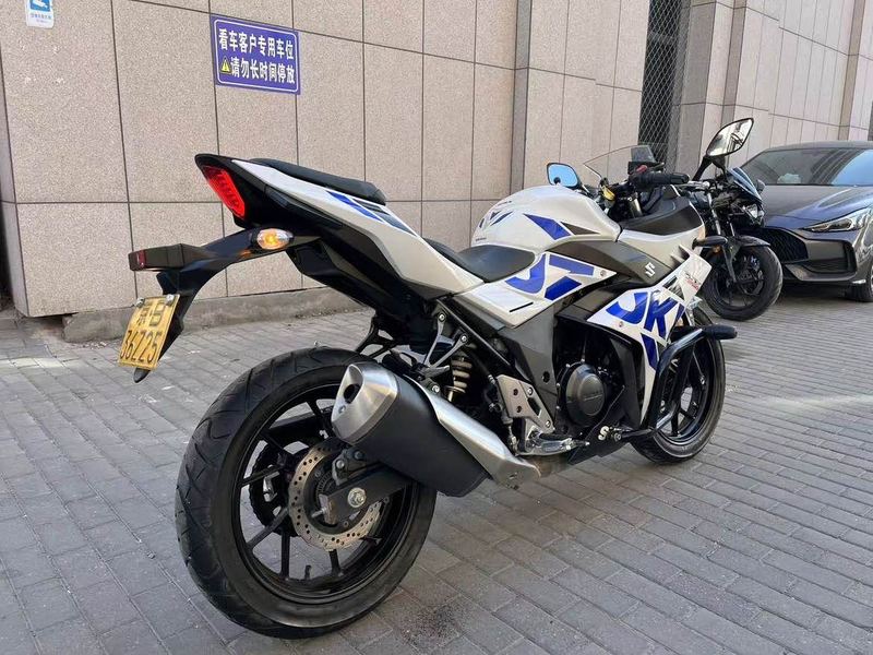 二手豪爵铃木GSX250R