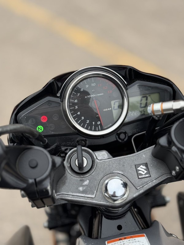 二手豪爵铃木骊驰 GW250