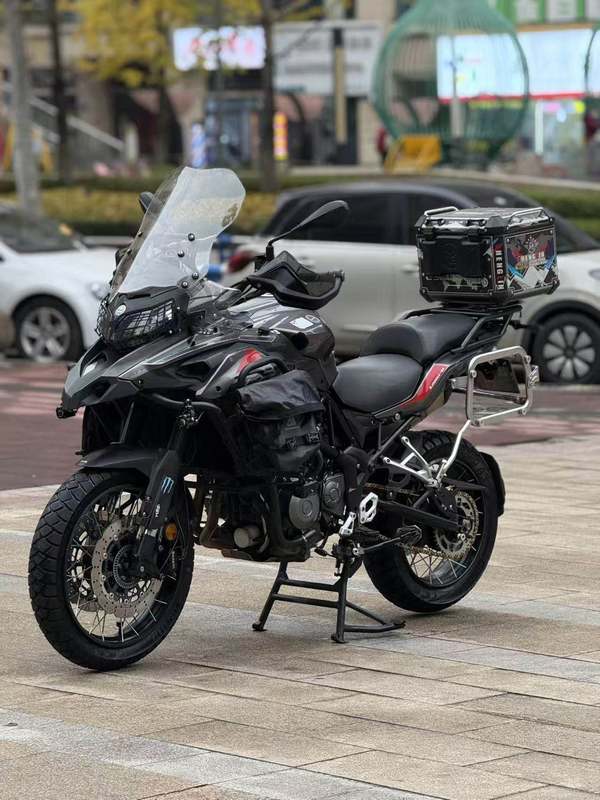 二手贝纳利金鹏 TRK502