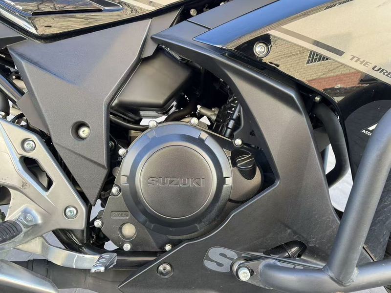 二手豪爵铃木GSX250R