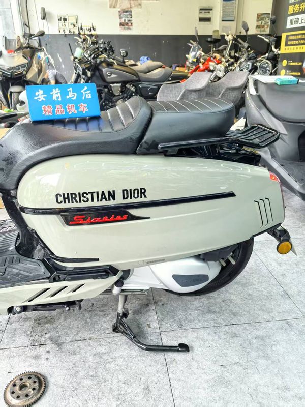 二手维多利亚Sixties 250Si