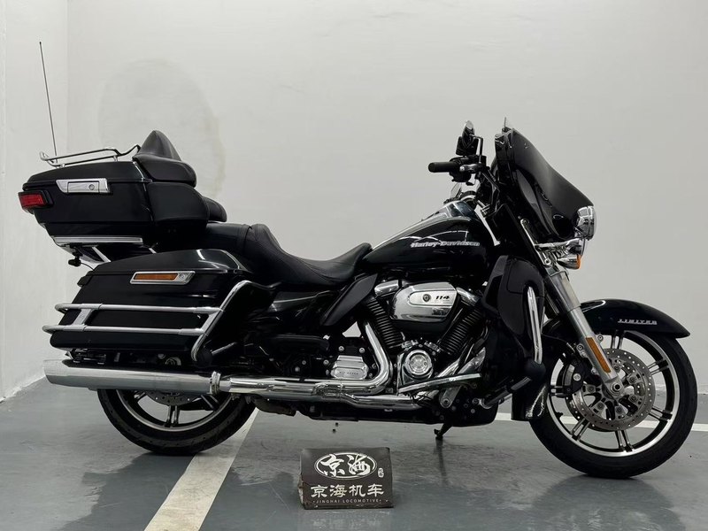 二手哈雷戴维森旗舰滑翔  Limited