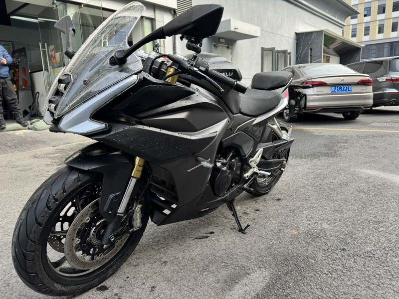 二手贝纳利龙卷风 Tornado 552R