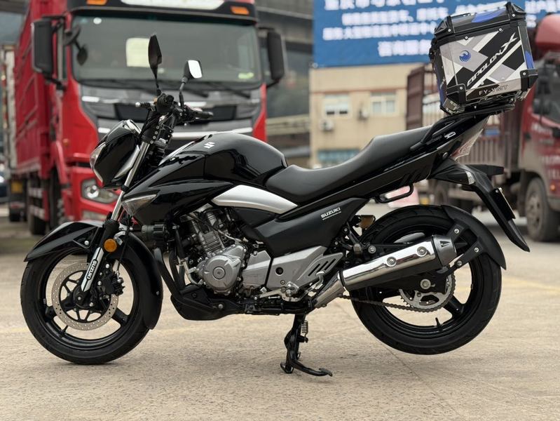 二手豪爵铃木骊驰 GW250