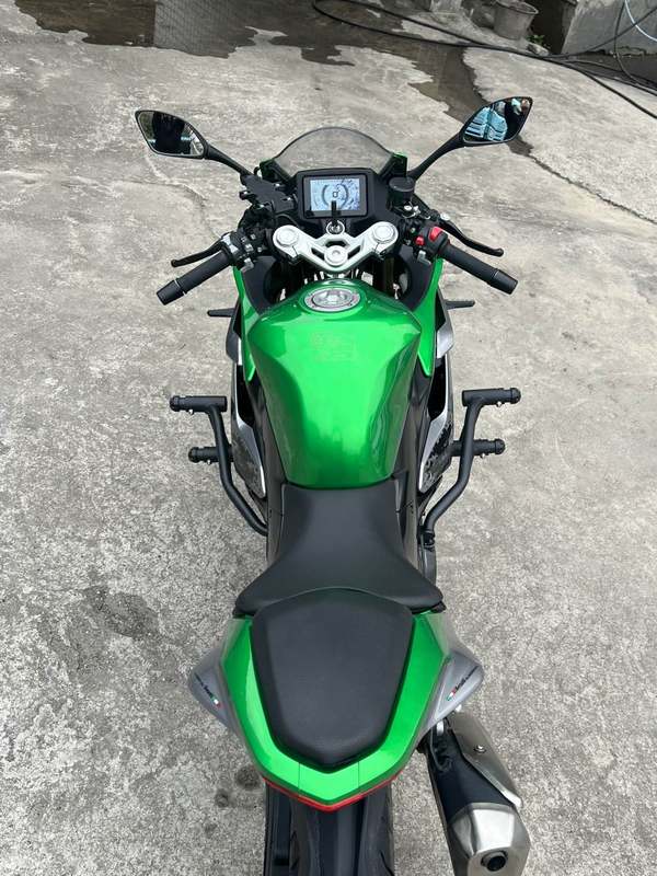 二手贝纳利龙卷风 Tornado 402R