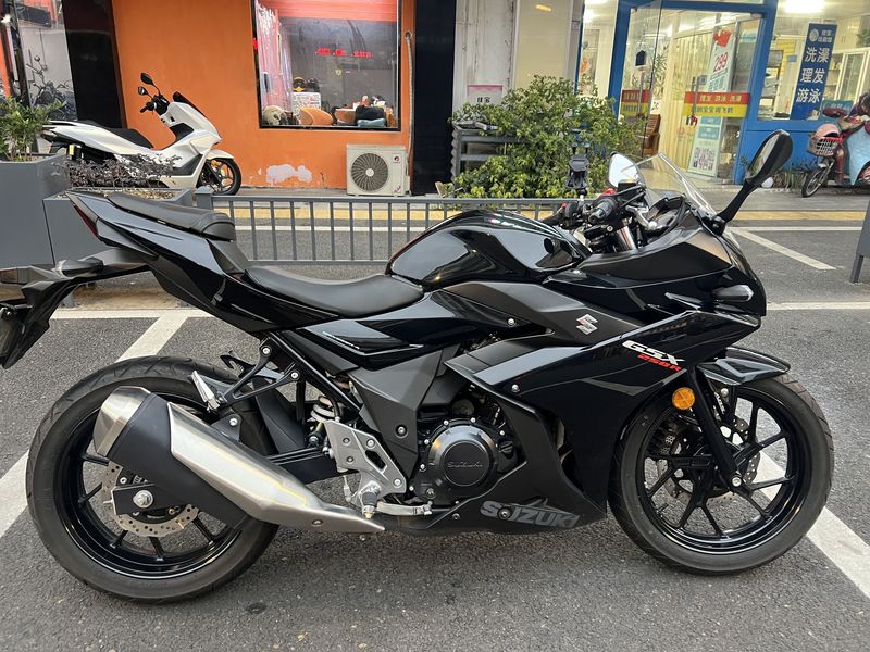 二手豪爵铃木GSX250R