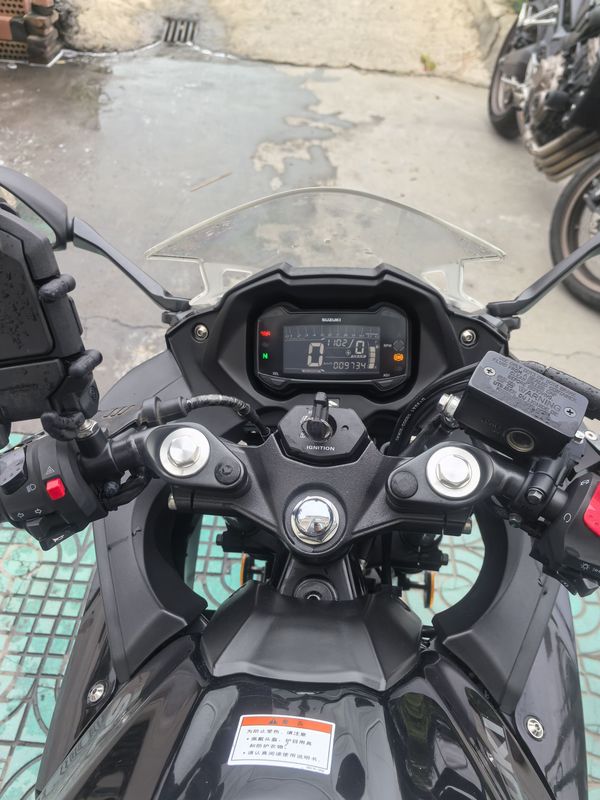 二手豪爵铃木GSX250R