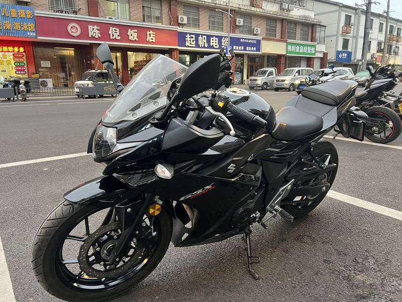 二手豪爵铃木GSX250R