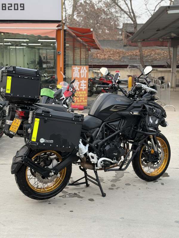 二手贝纳利TRK552