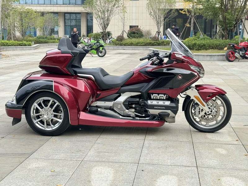 二手本田金翼正三轮