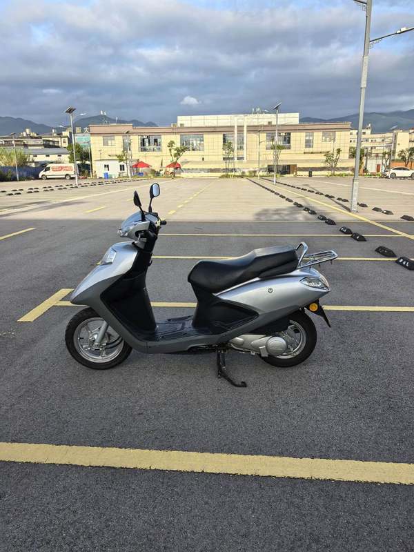 二手五羊本田SCR 喜蕴100