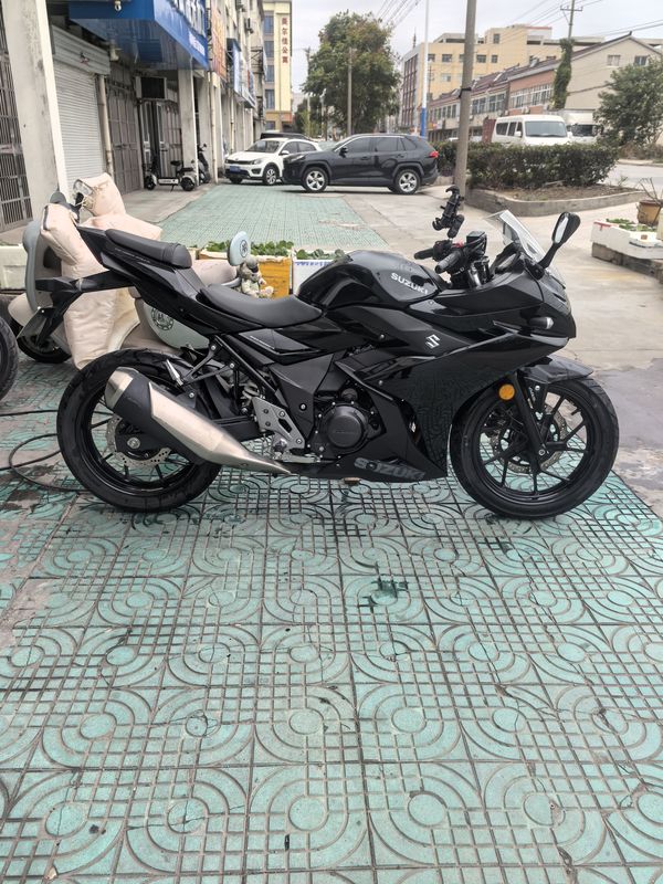 二手豪爵铃木GSX250R