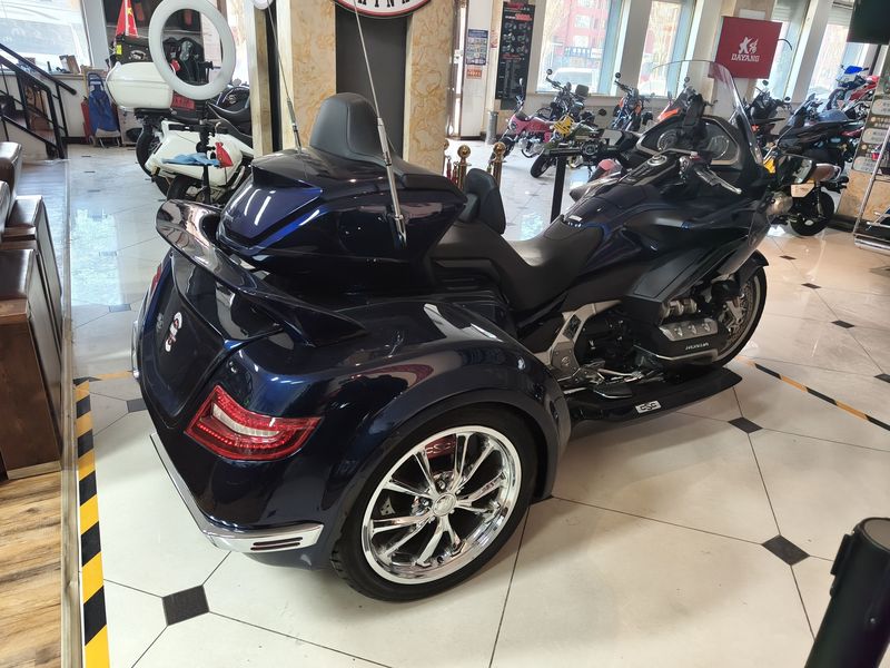 二手本田金翼正三轮