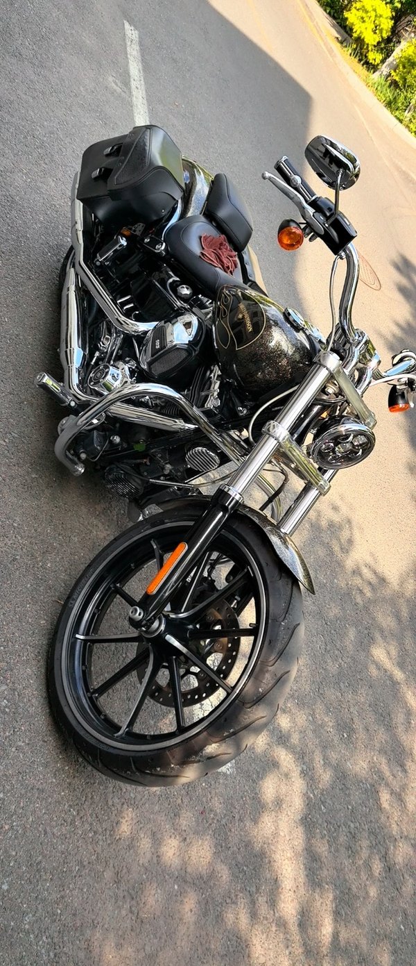 二手哈雷戴维森突破者 Breakout