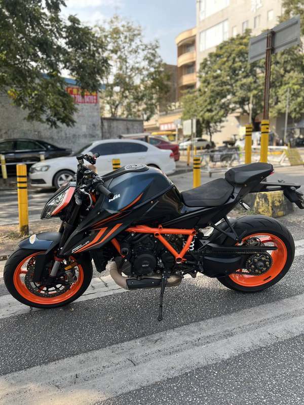 二手KTMR2R1290 Super Duke