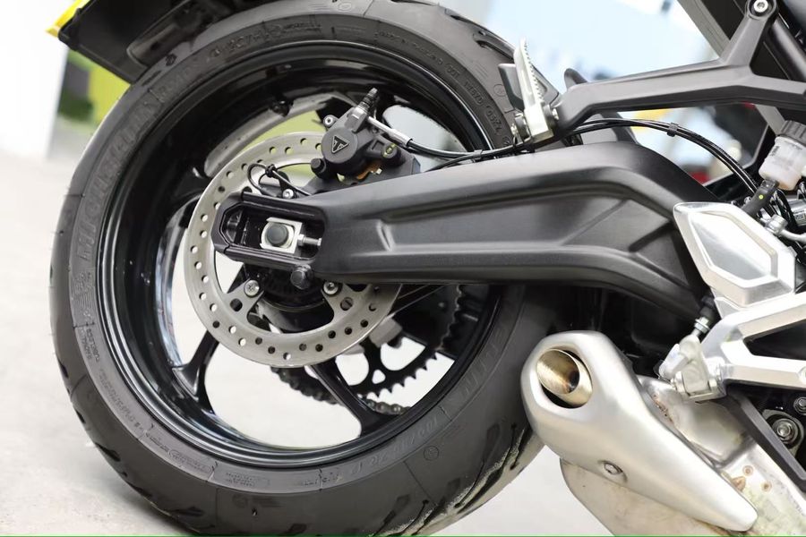 二手凯旋Trident 660