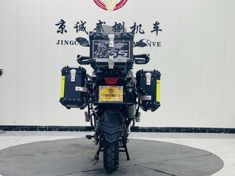 二手贝纳利TRK552