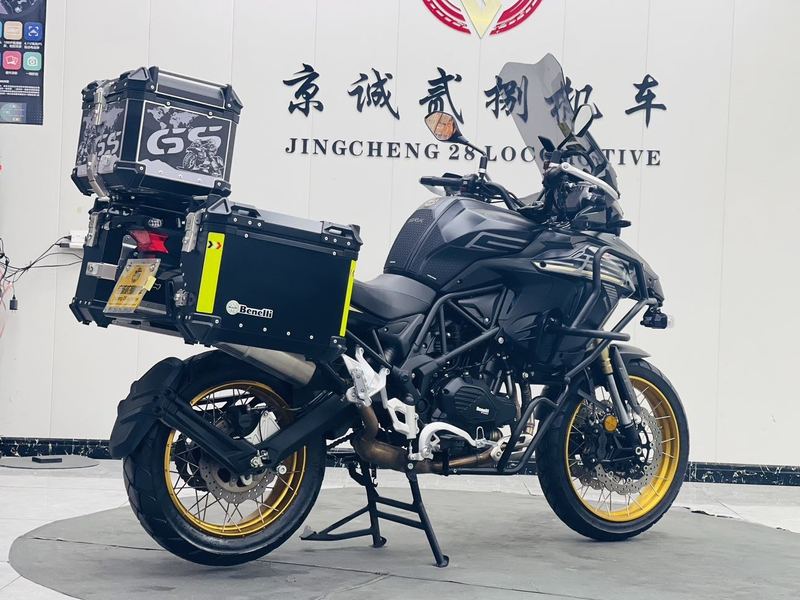 二手贝纳利TRK552